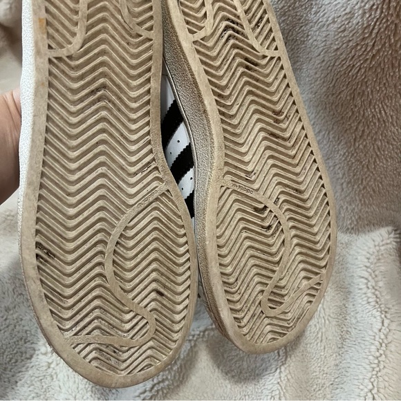 Adidas Superstar Classic Shell Toe Sneakers - Picture 5 of 8